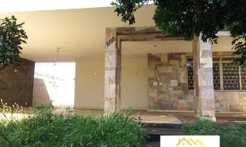 Imagem 4: Ótima Casa no Centro de Piracicaba com 3 dórm. 1 suíte, 5 vagas de garagem com edicula no