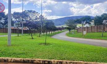 Imagem 7: Lote no Condomínio Alphaville Lagoa dos Ingleses, com área de 715 m2, excelente t