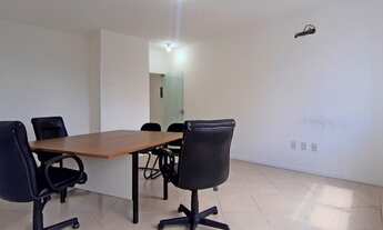 Imagem 5: Amplo conjunto comercial com 3 ambientes, de frente para Av Assis Brasil