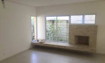 Imagem 2: Casa em Cotia com 3 dormitórios e 2 vagas - 1 milhão 300 mil - Oportunidade