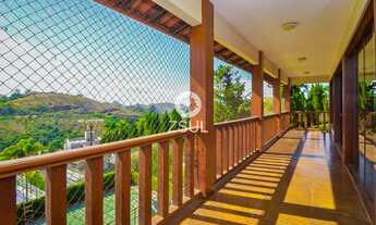 Imagem 4: Casa no condomínio a venda, 525 m2 com 4 amplos quartos