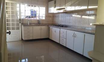 Imagem 2: Casa para venda com 450 metros quadrados com 4 quartos em Jardim Califórnia - Cuiabá - MT