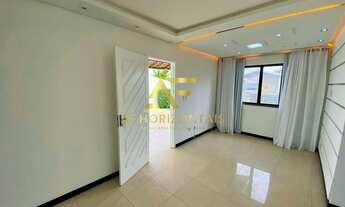 Imagem 7: Casa em condomínio na Aruana, com três quartos, sendo uma suíte.&gt