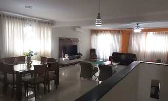 Imagem 2: Casa para venda com 214 metros quadrados com 3 quartos em Campo Grande - Santos - SP