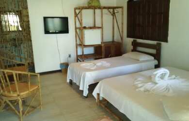 Imagem 2: VENDO POUSADA EM IMBASSAÍ - DE FRENTE PARA O RIO E PRÓXIMO A VILA