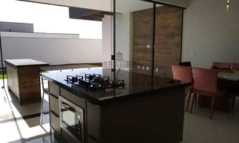 Imagem 2: Casa de condomínio sobrado para venda possui 252 metros quadrados com 3 quartos