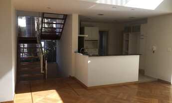 Imagem 3: Casa de condomínio para venda possui 540 metros quadrados com 5 quartos