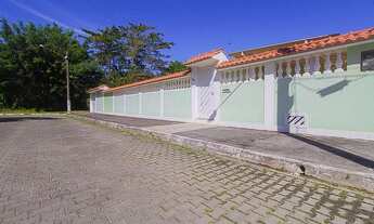 Imagem 2: Casa de 1150 metros quadrados no bairro Jacuecanga com 4 quartos