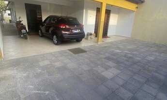 Imagem: Casa ampla na liberdade com projetados terreno