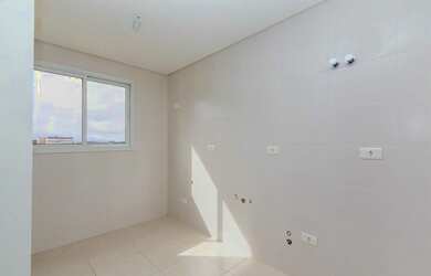Imagem 3: Apartamento para venda possui 64 metros quadrados com 2 quartos em Parolin - Curitiba - PR