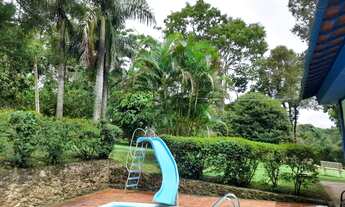 Imagem: Chácara com piscina em condomínio fechado