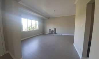 Imagem 3: Casa de 03 dormitórios com suíte e closet ;04 vagas de garagem no bairro Alto Petrópolis e