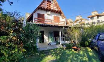 Imagem 3: Casa para venda tem 95 metros quadrados com 3 quartos em Ponta das Canas - Florianópolis