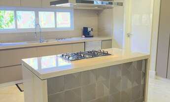 Imagem 2: Casa de condomínio para venda possui 339 m² com 4 quartos, 3 suites em Alphaville Jacuhy