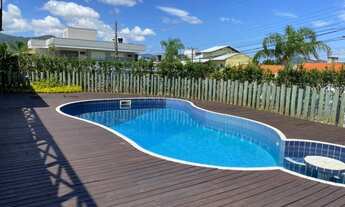 Imagem 2: Belíssima Casa de condomínio para venda com 3 dormitórios em Cacupé - Florianópolis - SC