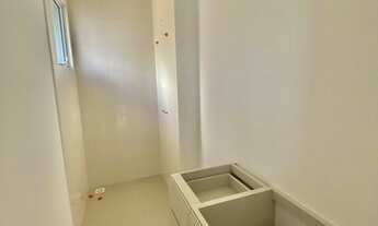 Imagem 5: Apartamento para venda possui 194 metros quadrados com 3 quartos em América - Joinville