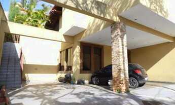 Imagem 3: Casa Colonial, 689m² área construída, lote 812m², 4 suítes, 6 vagas, Mangabeiras