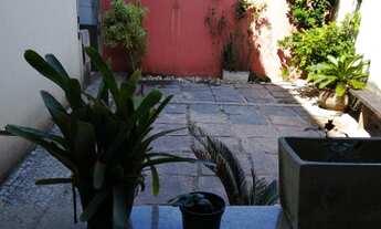 Imagem 2: Casa de condomínio para venda tem 120 metros quadrados com 3 quartos