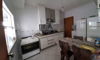 Imagem 3: Casa de condomínio para venda tem 220 metros quadrados com 3 quartos