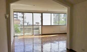 Imagem 2: Venda: Oportunidade! Apartamento Amplo em Ótimo Prédio no Leblon - 3 Dormitórios