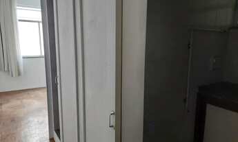 Imagem 5: Apto Centro, reformado, amplo, Rua 16 de março, excelente preço - Petrópolis - RJ