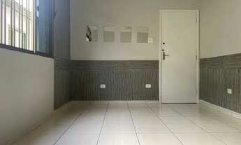 Imagem 6: Apartamento em Santos, no Campo Grande; 02 dormitórios; reformado; 1º andar; vaga demarcad