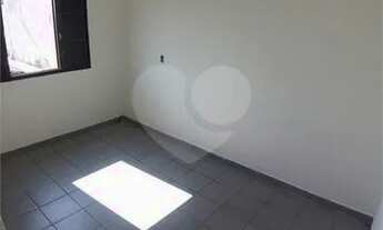 Imagem 6: Sobrado com 03 dorms., 01 suíte, 03 vagas, lavabo, 02 banheiros e dependência de empregada