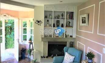 Imagem 6: Magnifica casa em rua bucólica