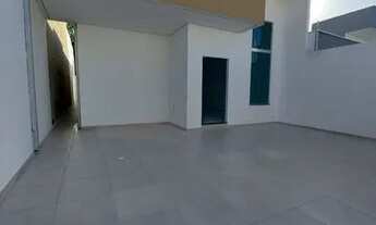 Imagem 6: Linda Casa em Via Pública no Parque Dez / 3 quartos / Fino Acabamento/ só a Vista ok! Leia