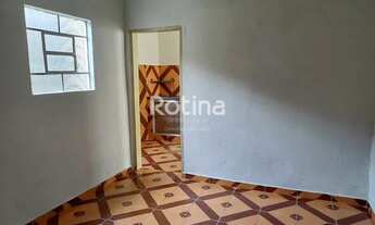 Imagem 2: Casa à venda, 4 quartos, 2 vagas, Nossa Senhora Aparecida - Uberlândia/MG - R$ 450.000,00