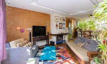 Imagem 6: Casa para venda tem 226 metros quadrados com 3 quartos em Chácara Monte Alegre - São Paulo