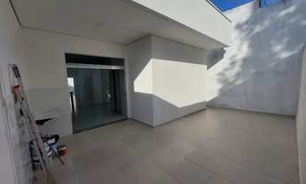 Imagem 3: Fase de Acabamento / Linda Casa no Parque 10 com 3 quartos em Via Pública há 4 min. do Ve