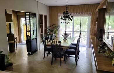 Imagem 2: Casa com espaço gourmet em condomínio