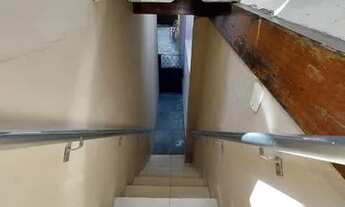 Imagem 2: Casa sobrado fundos, localizada na Rua Cristiano Machado, 941