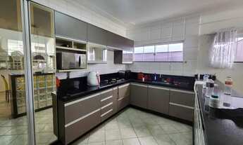 Imagem 4: Casa para venda com 190 metros quadrados com 3 quartos em Parque Jacaraípe - Serra - ES