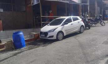 Imagem 3: Imóvel para venda tem 200 metros quadrados com 4 quartos em Itinga - Lauro de Freitas - BA