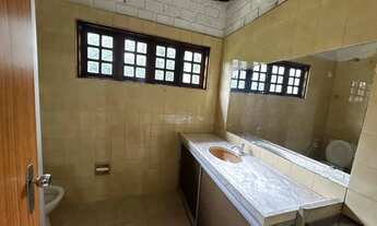 Imagem 4: Imóvel para aluguel possui 240 metros quadrados com 3 quartos