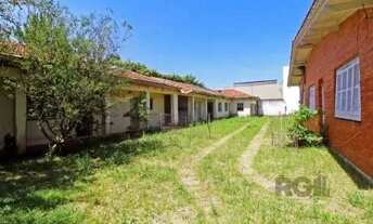 Imagem 7: Casa em Porto Alegre, no bairro Ipanema, com 6 dormitório(s), à venda