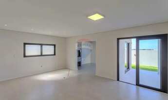 Imagem 2: Lhe apresento essa belissíma residência localizada no exclusivo Condomínio Real Park, que