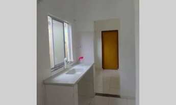 Imagem 2: Casa em rua pública