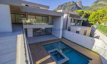 Imagem 3: Casa com 683m², vista Pedra da Gávea, 5 suites no melhor condomínio do Itanhangá