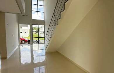 Imagem 2: PORTO MARINA - Casa duplex com 4/4, 3 suítes, Piscina e Área Gourmet