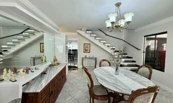 Imagem 7: Casa alto padrão no bairro Centro em Biguaçu/SC