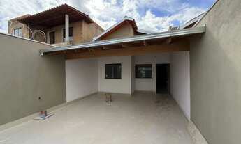 Imagem 3: Casa para Venda em Montes Claros, Independência, 3 dormitórios, 1 suíte, 2 banheiros, 2 va