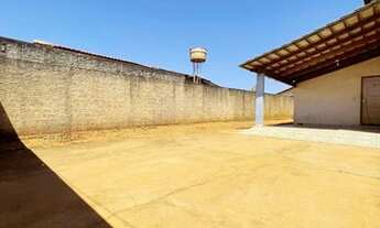 Imagem 2: Casa tres quartos em orizona - sozinha em um lote