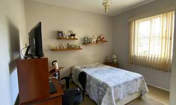 Imagem 4: Casa para venda possui 180 metros quadrados com 4 quartos em Valparaíso - Petrópolis - RJ