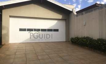 Imagem 2: Casa de condomínio térrea para venda tem 620 metros quadrados com 3 quartos