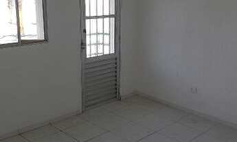 Imagem 7: Prédio inteiro - 4 boas casas de 2 dorm. - 1 sala comercial - todos alugados - Vila Prude