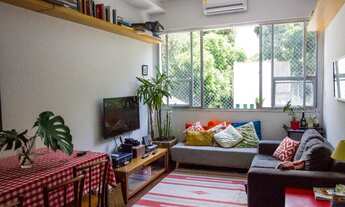 Imagem 2: Ótimo apto , reformado, claríssimo de 74 m2 com 2 suites vista Cristo e verde com cozinha