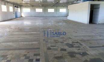 Imagem 5: Galpão grande área doca campo vestiario